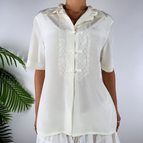 Women's Vintage White Cottagecore Classy Short Sleeve Button Up Blouse / S - Picture 5 of 6